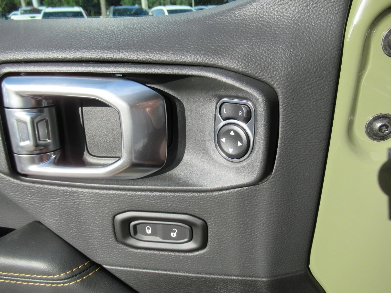 New 2026 Jeep Wrangler Unlimited Sahara AWD/4WD image 20