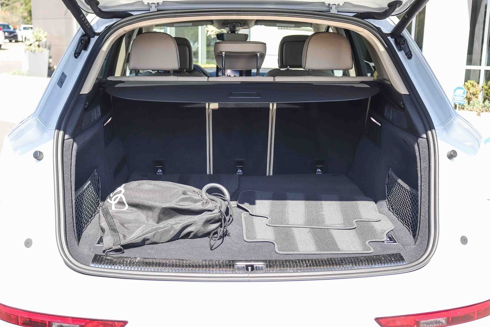 Certified 2024 Audi Q5 e Premium w/ Convenience Package AWD/4WD image 30