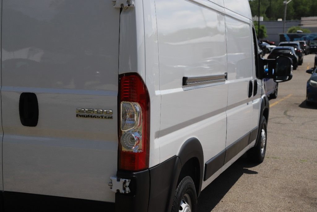 Used 2023 RAM ProMaster 2500 FWD image 11