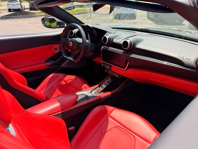 Used 2020 Ferrari Portofino RWD image 20