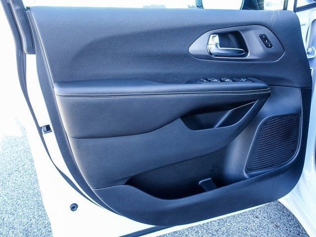 New 2026 Chrysler Pacifica Select w/ S Appearance Package FWD image 24