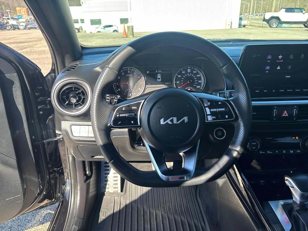 Used 2022 Kia Forte GT-Line w/ GT-Line Premium Package image 14