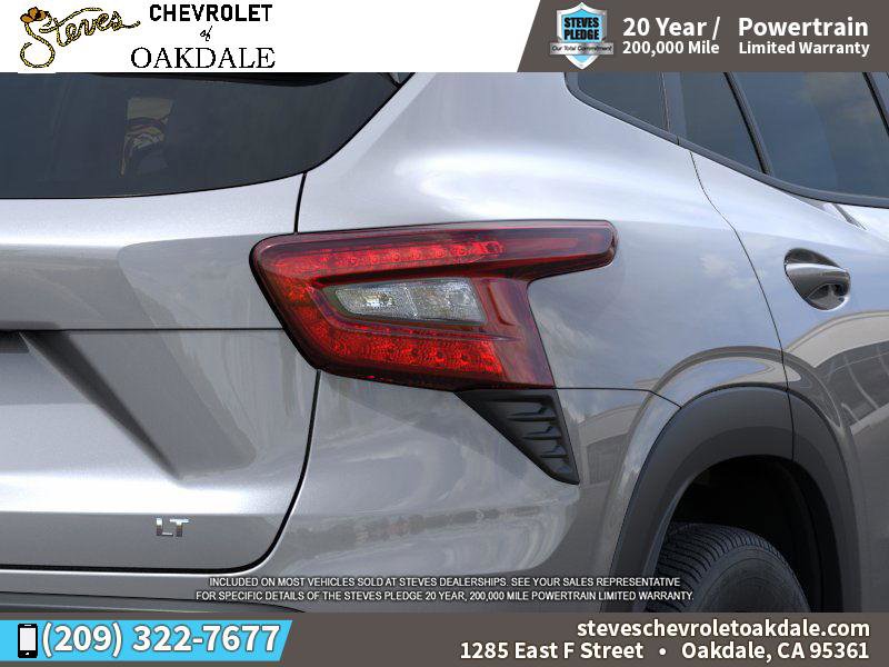 New 2026 Chevrolet Trax LT w/ Driver Confidence Package image 11