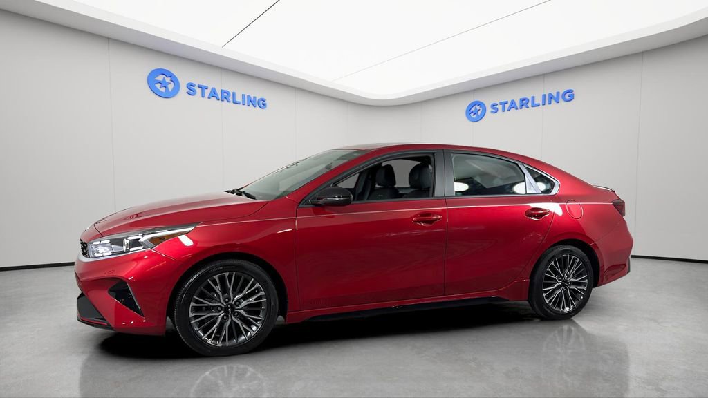 Used 2024 Kia Forte GT-Line w/ GT-Line Premium Package image 3