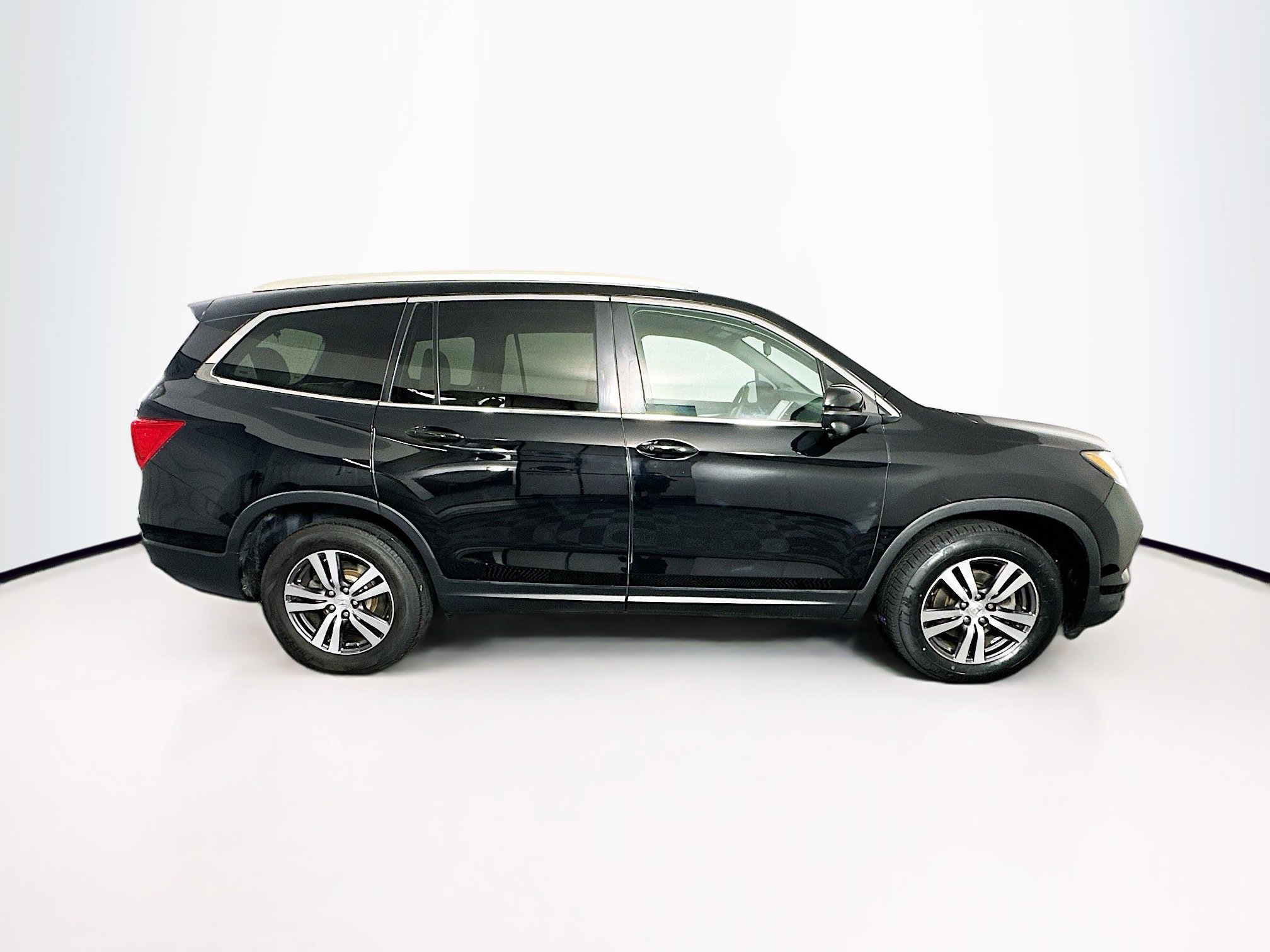 Used 2018 Honda Pilot EX image 10