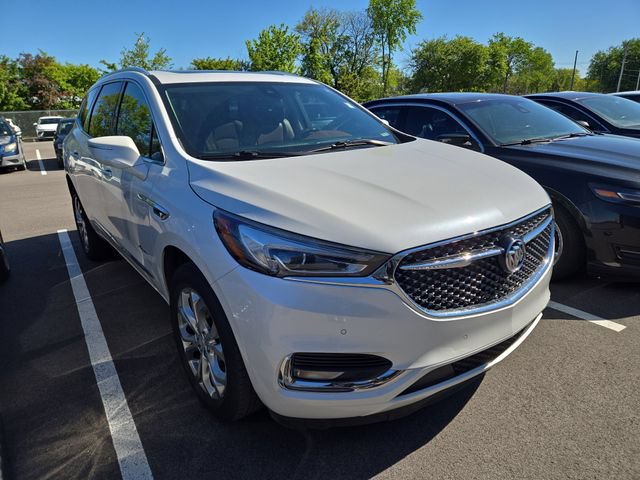 Used 2020 Buick Enclave Avenir w/ Avenir Technology Package AWD/4WD image 3