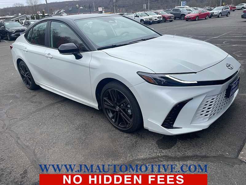 Used 2025 Toyota Camry XSE image 1