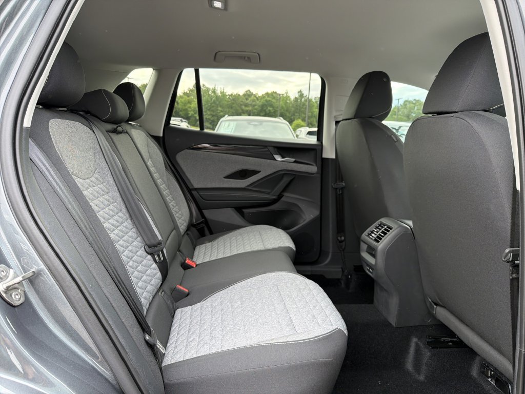 New 2025 Volkswagen Tiguan S FWD image 15