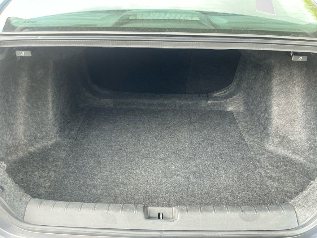 Used 2019 Honda Insight EX image 17