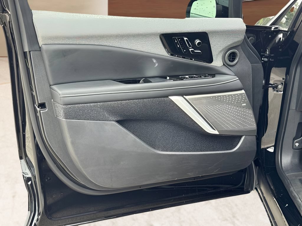 New 2027 Cadillac Optiq Sport w/ LPO, Floor Liner Package AWD/4WD image 17
