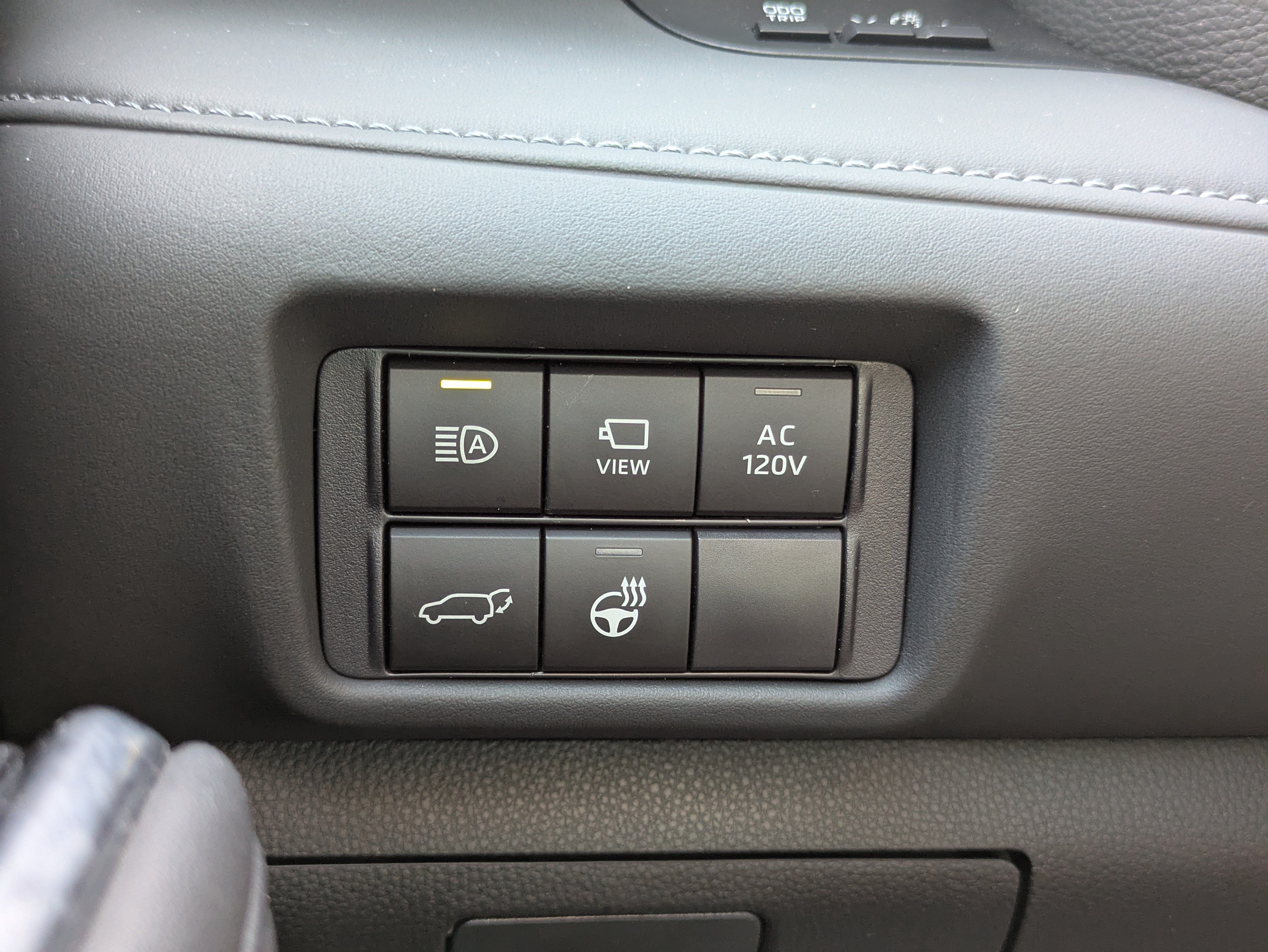 Certified 2026 Toyota Highlander Platinum AWD/4WD image 23
