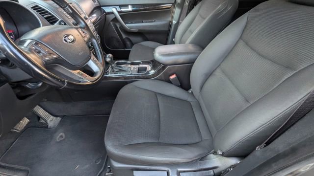 Used 2015 Kia Sorento LX image 18