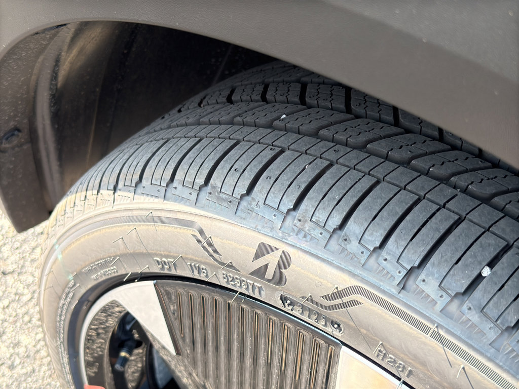 New 2026 Nissan Kicks SR w/ Cold Weather Package image 10