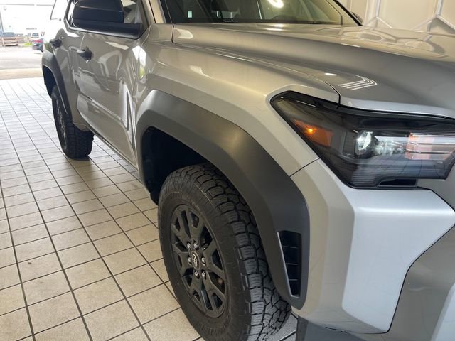 Used 2025 Toyota 4Runner SR5 AWD/4WD image 21