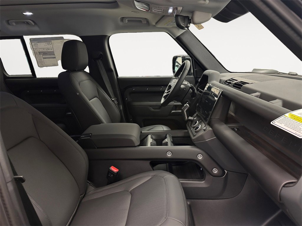 New 2026 Land Rover Defender 110 X-Dynamic SE image 15