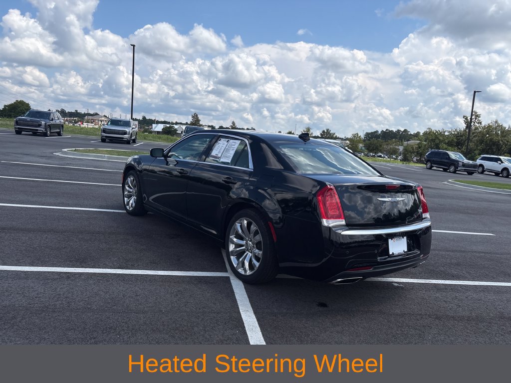 Used 2021 Chrysler 300 Touring L RWD image 31