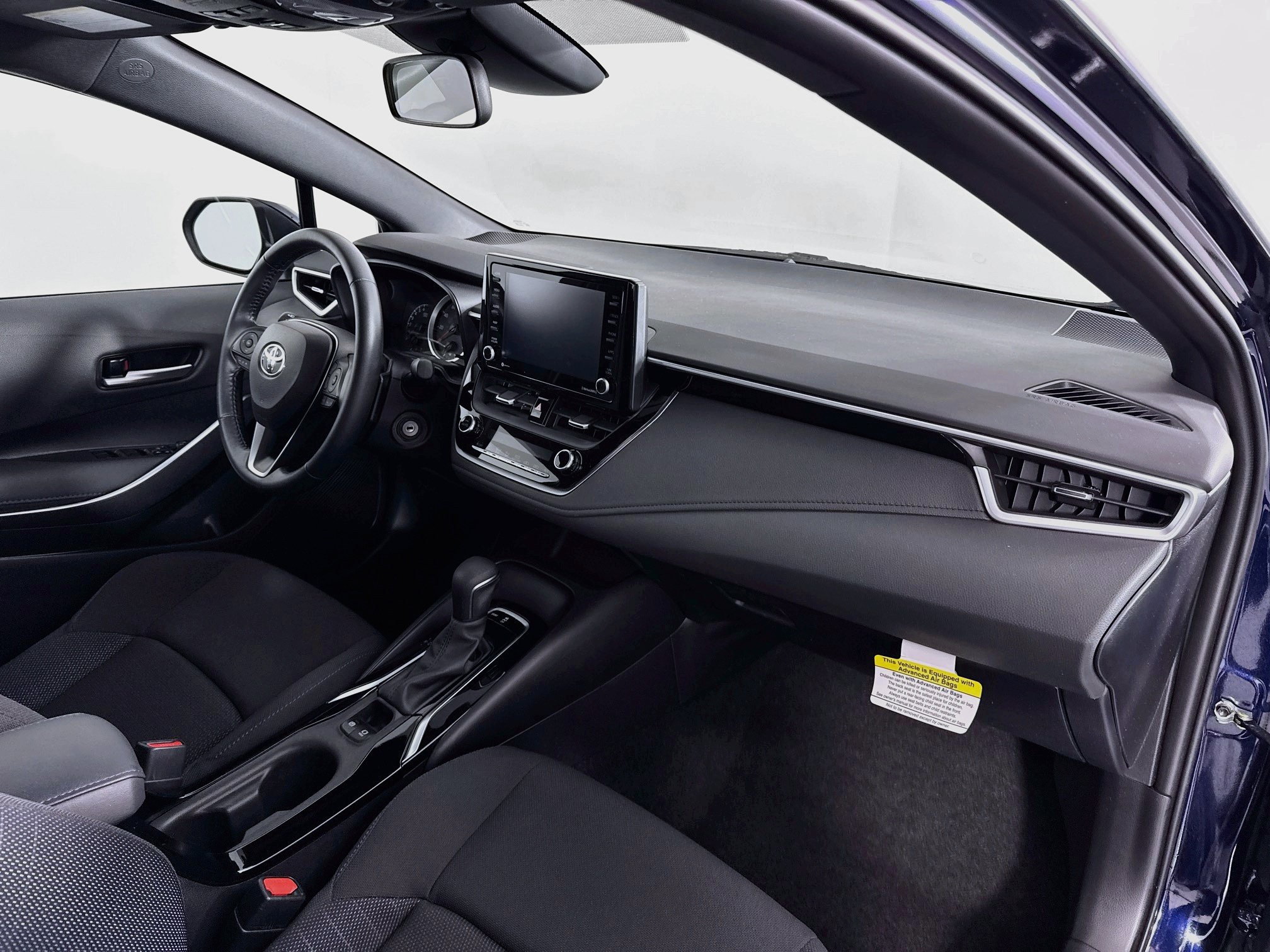Used 2022 Toyota Corolla SE w/ Carpet Mat Package (TMS) FWD image 26