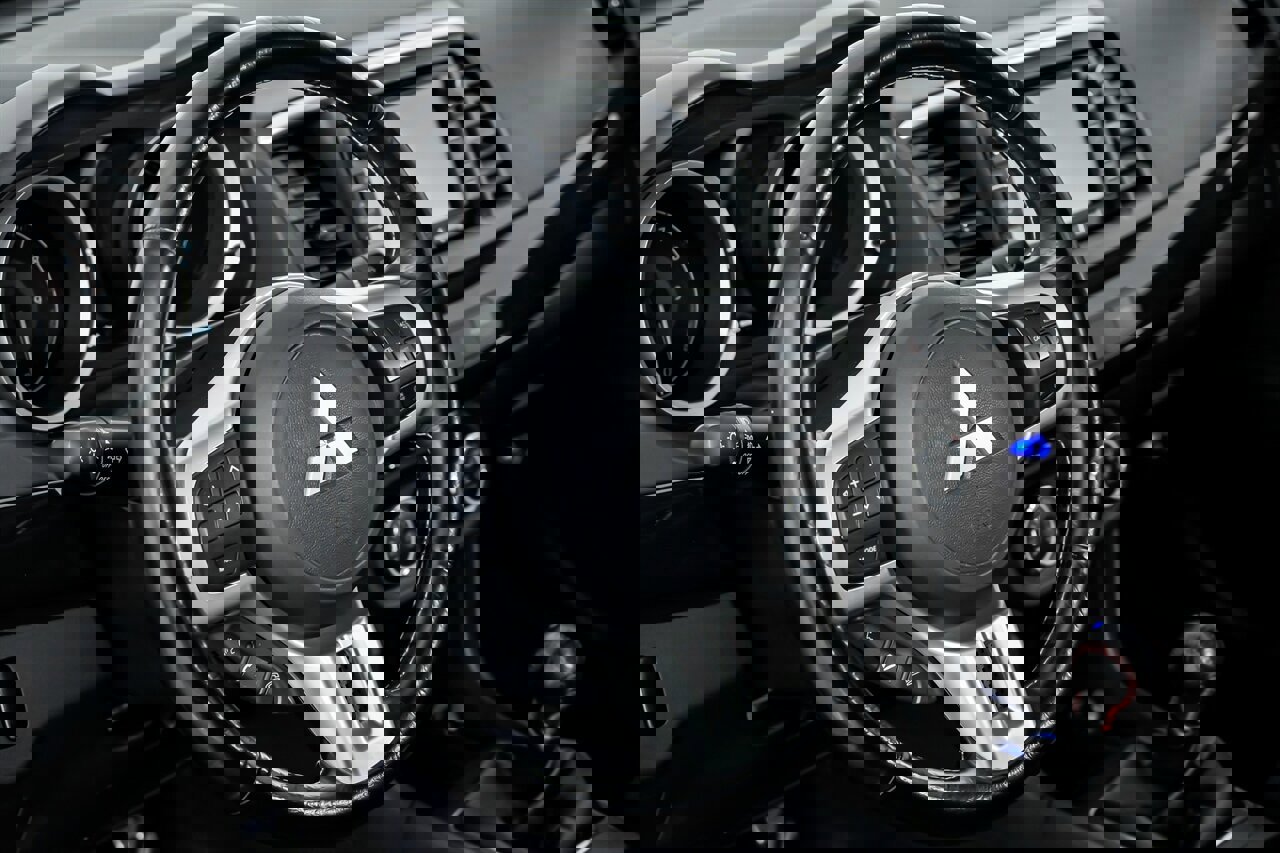 Used 2015 Mitsubishi Lancer Evolution GSR image 23