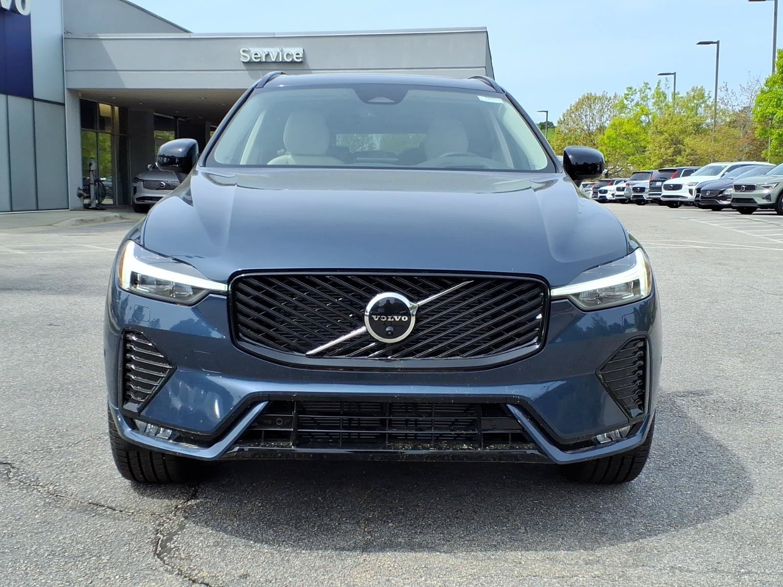New 2026 Volvo XC60 B5 Ultra w/ Protection Package Premier AWD/4WD image 8