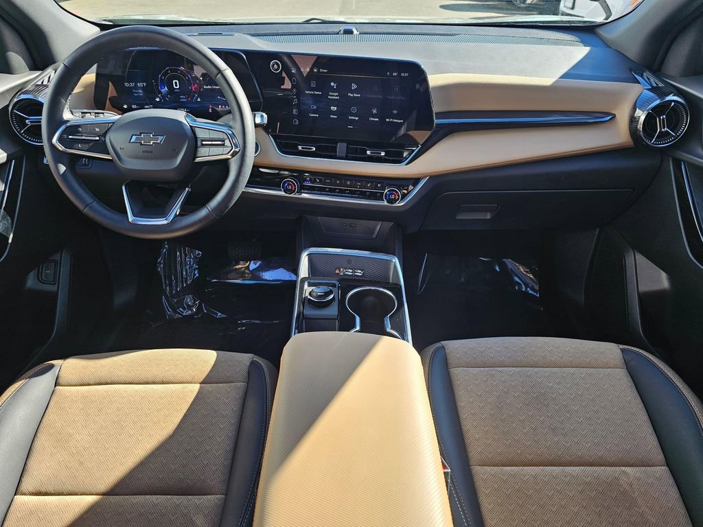 Used 2025 Chevrolet Equinox ACTIV w/ Safety and Technology Package image 17