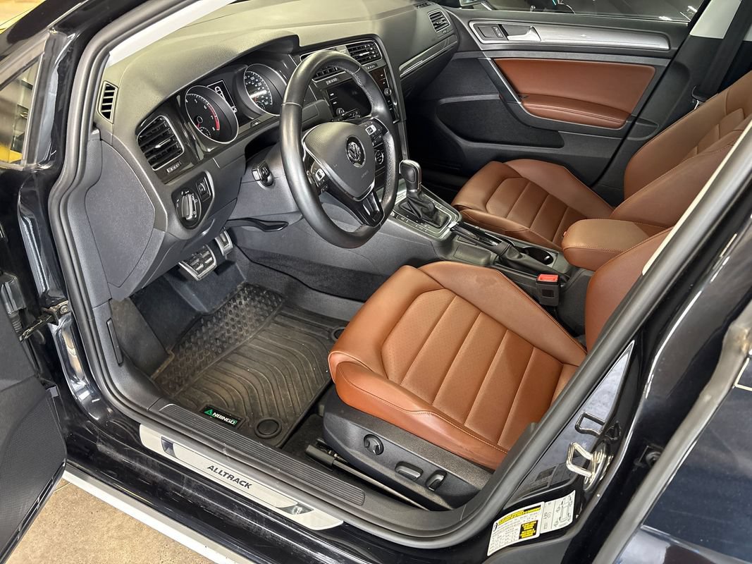 Used 2018 Volkswagen Golf Alltrack SEL AWD/4WD image 30