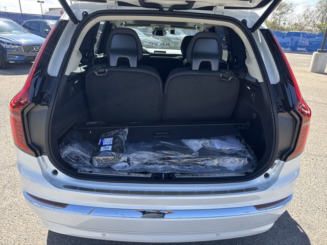 Used 2025 Volvo XC90 B6 Plus w/ Protection Package Premier AWD/4WD image 8