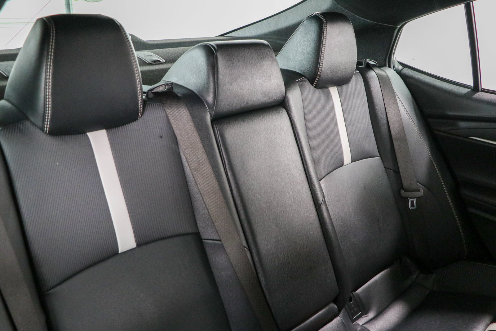 Used 2025 Toyota Camry SE FWD image 27
