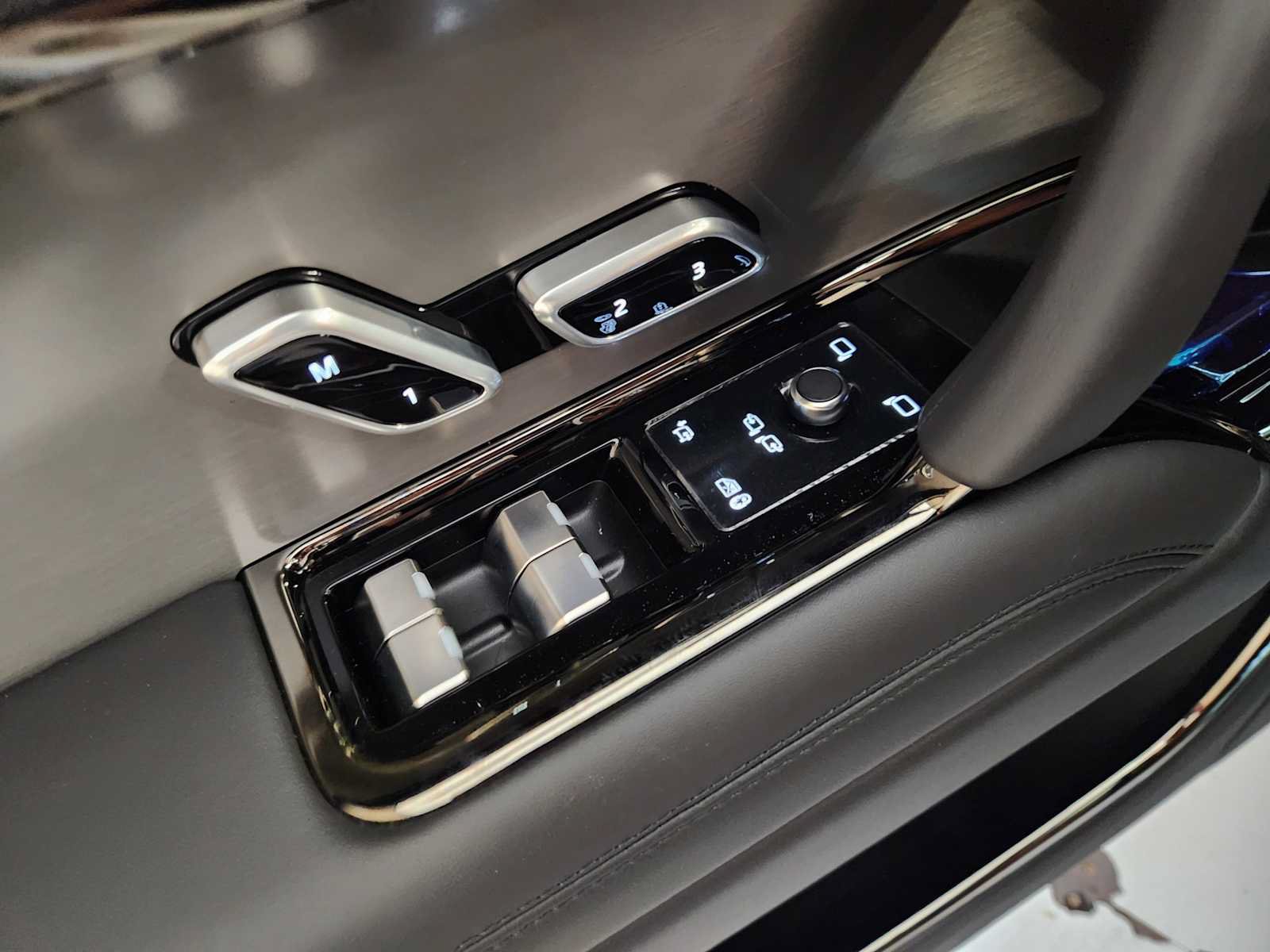 New 2026 Land Rover Range Rover Sport Dynamic SE AWD/4WD image 21
