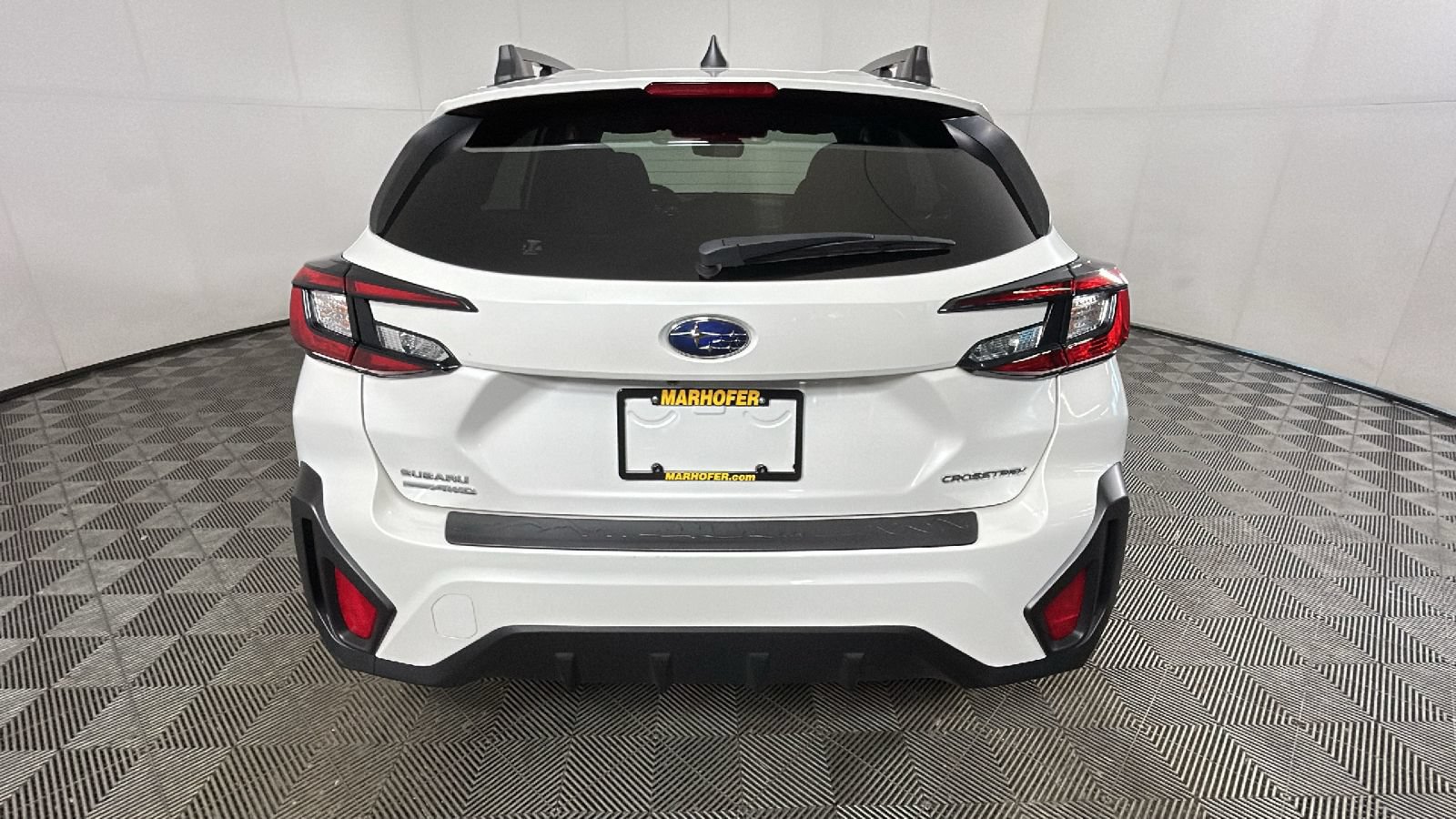 Used 2024 Subaru Crosstrek 2.0i Premium AWD/4WD video 5