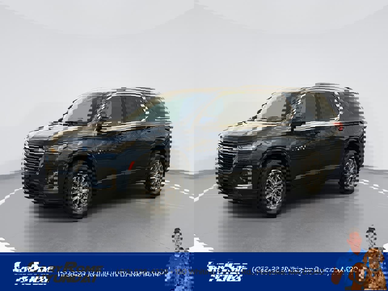 Used 2023 Chevrolet Traverse LT image 1