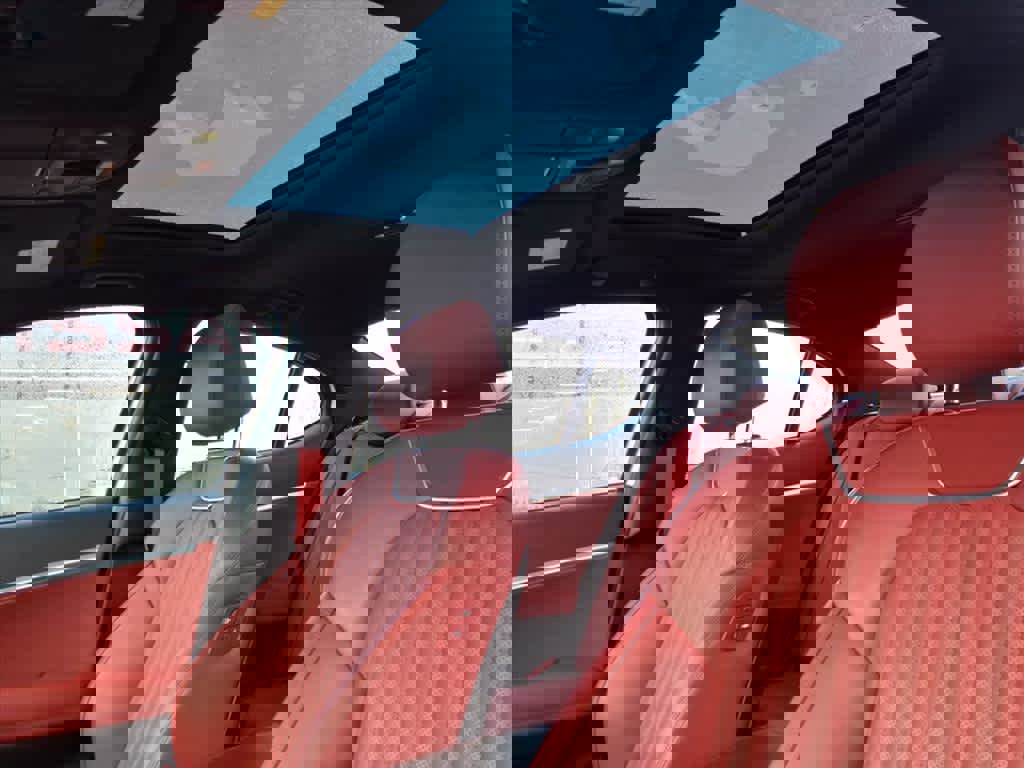 Used 2024 Genesis G70 2.5T w/ Sport Prestige Package image 18