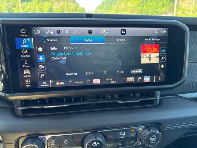 Used 2025 Jeep Gladiator Mojave w/ Convenience Group AWD/4WD image 38