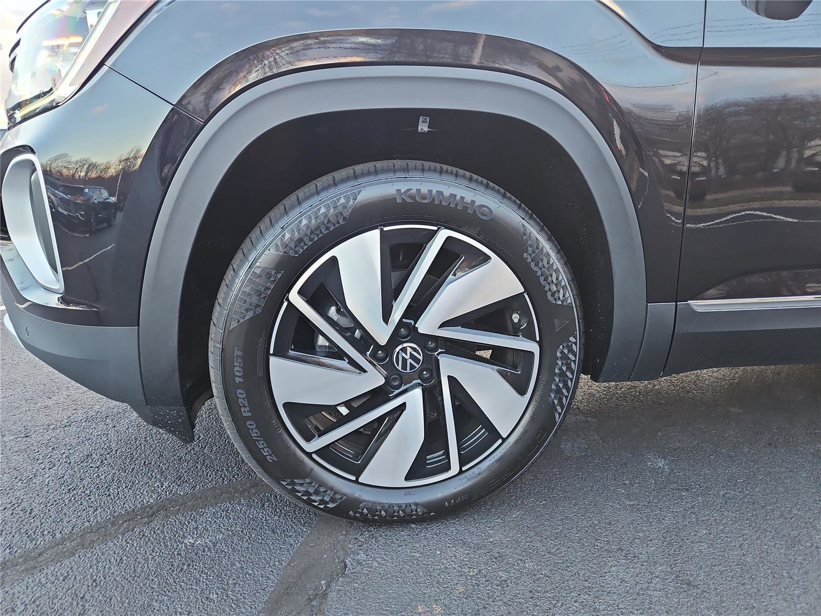 New 2026 Volkswagen Atlas SEL image 9