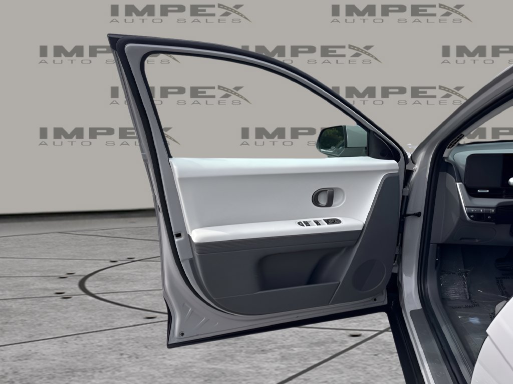 Used 2025 Hyundai Ioniq 5 SE RWD image 24