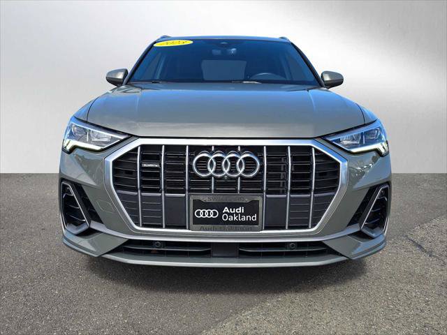 Used 2023 Audi Q3 2.0T Premium Plus w/ Premium Plus Package AWD/4WD image 8