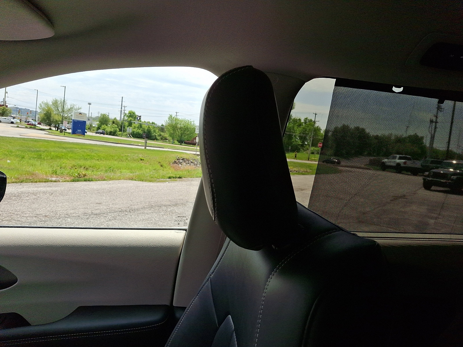 Used 2024 Chrysler Pacifica Touring-L FWD image 18