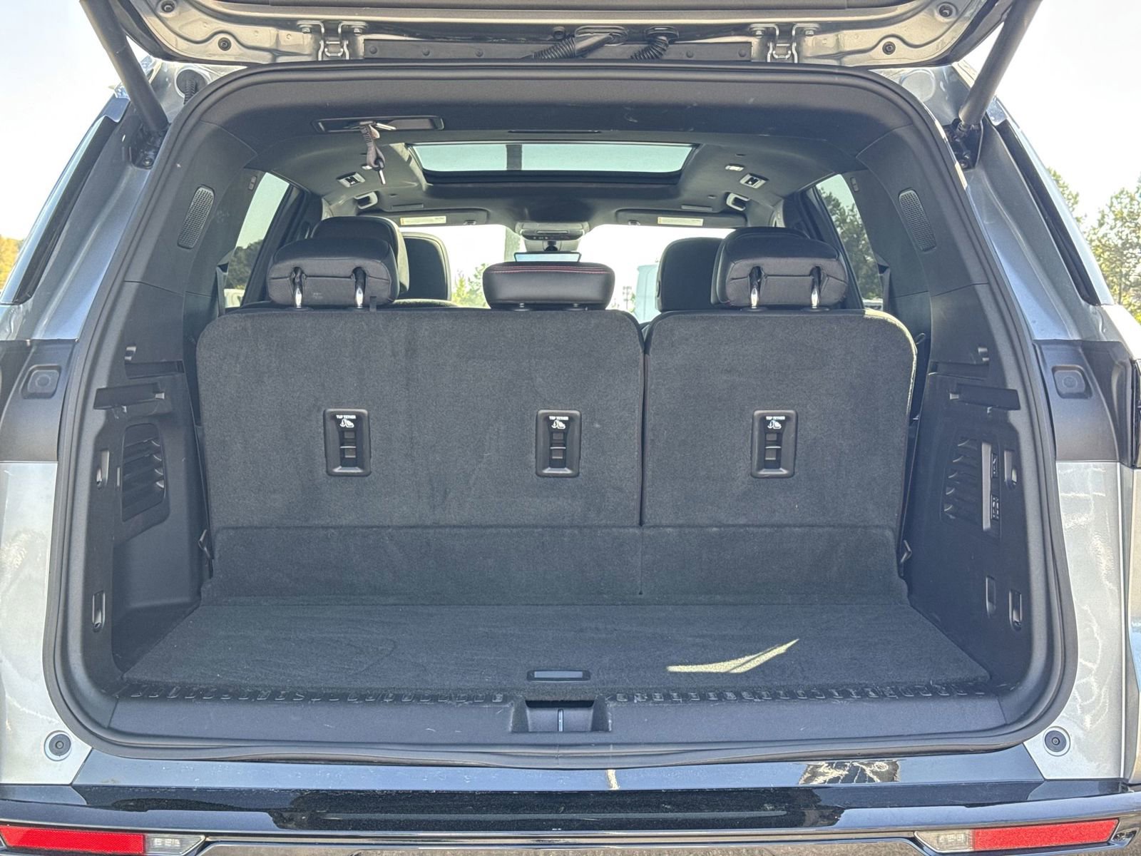 Used 2025 Chevrolet Traverse RS w/ LPO, Floor Liner Package image 33