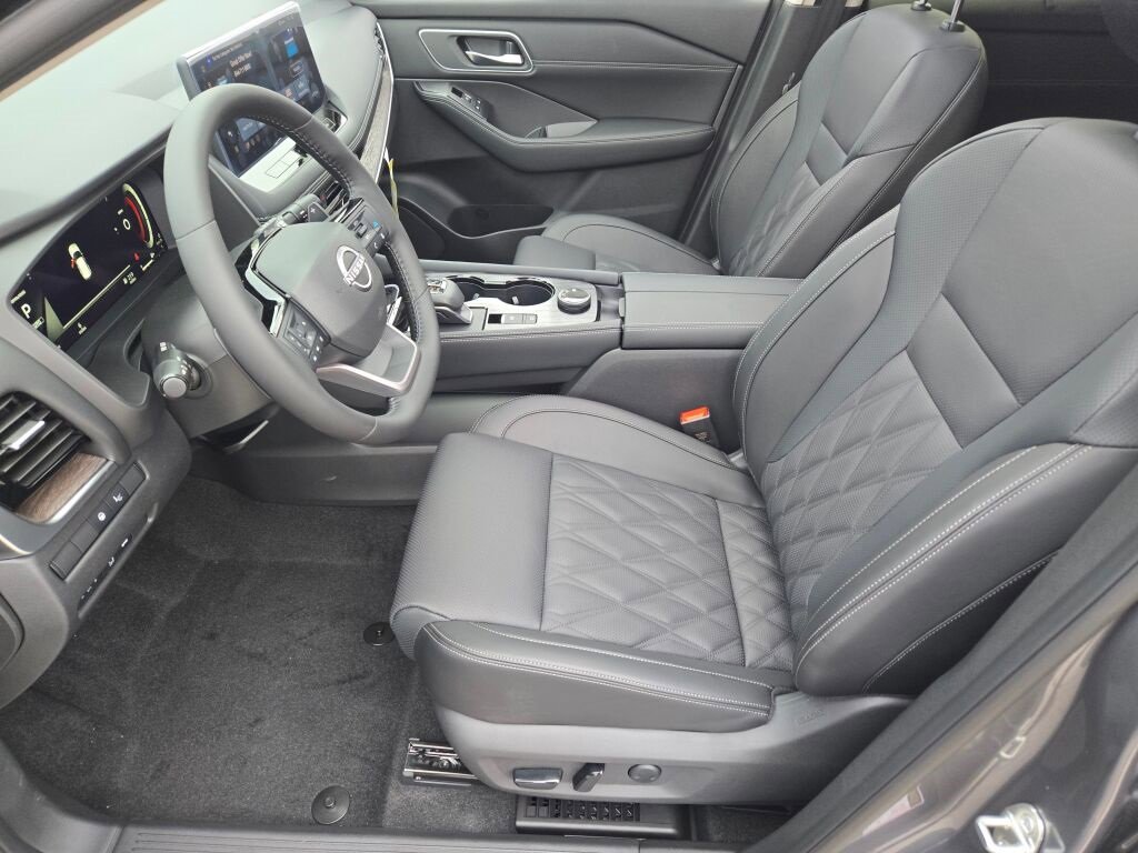 New 2026 Nissan Rogue Platinum w/ Platinum Premium Package image 23