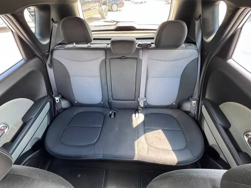 Used 2017 Kia Soul + FWD image 15