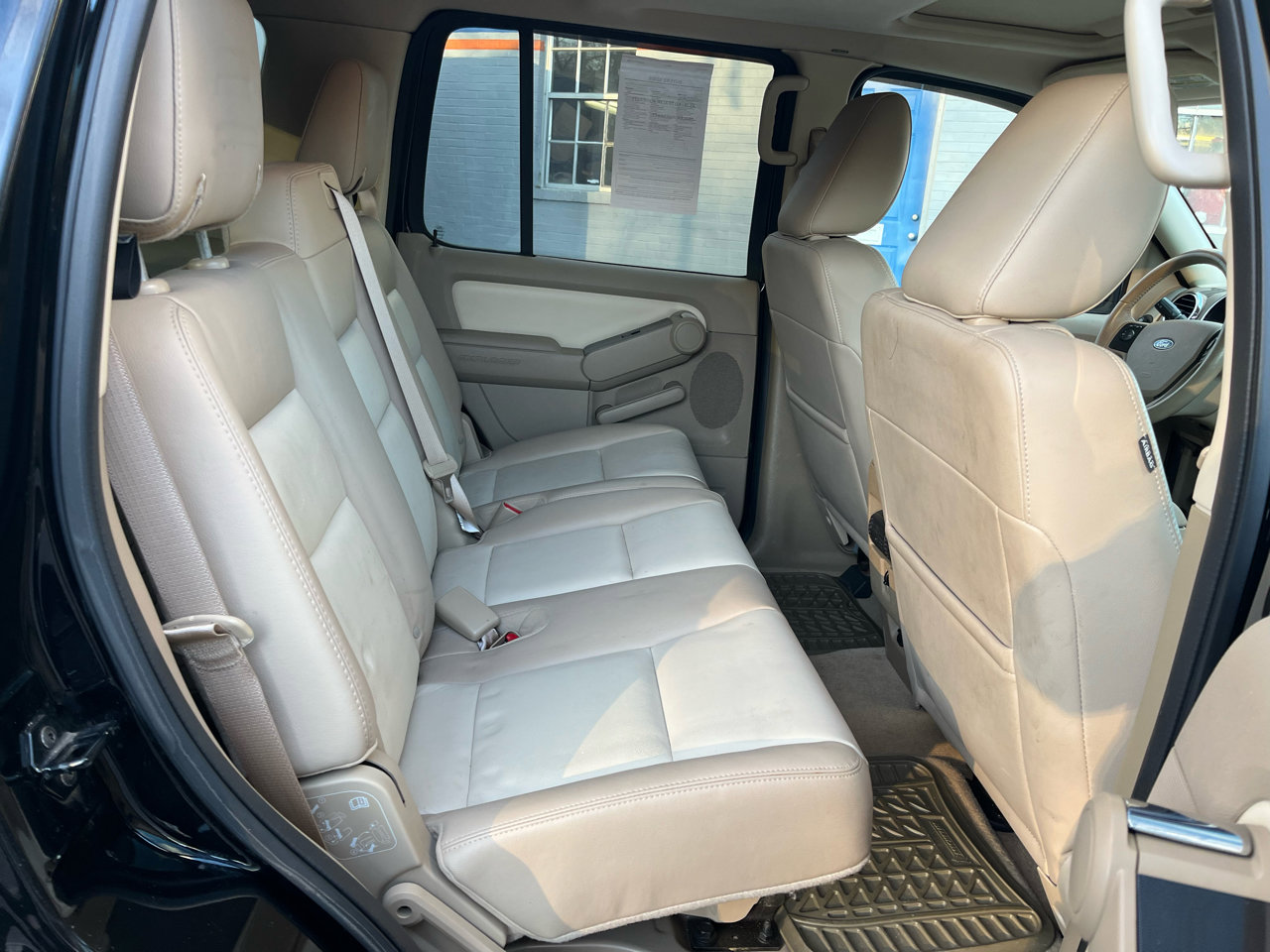 Used 2010 Ford Explorer XLT image 21