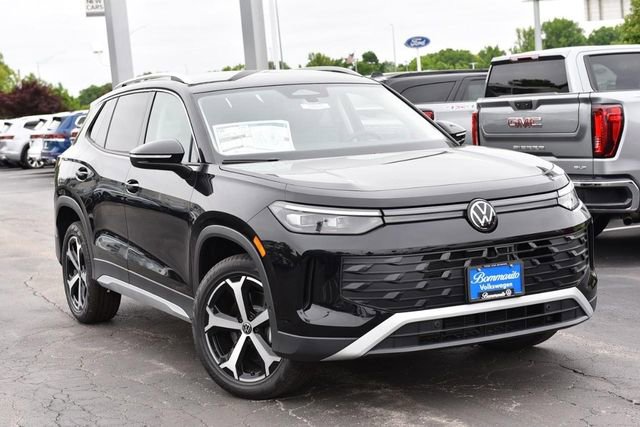 New 2026 Volkswagen Tiguan SE AWD/4WD image 2