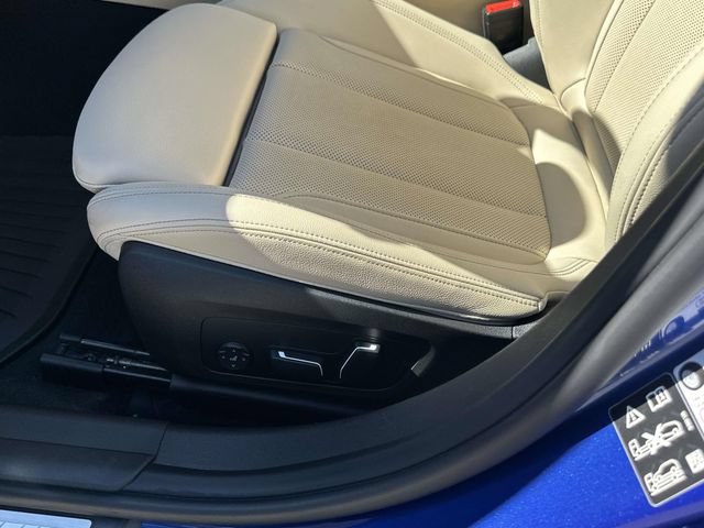 Used 2025 BMW M340i xDrive w/ Parking Assistance Package AWD/4WD image 28