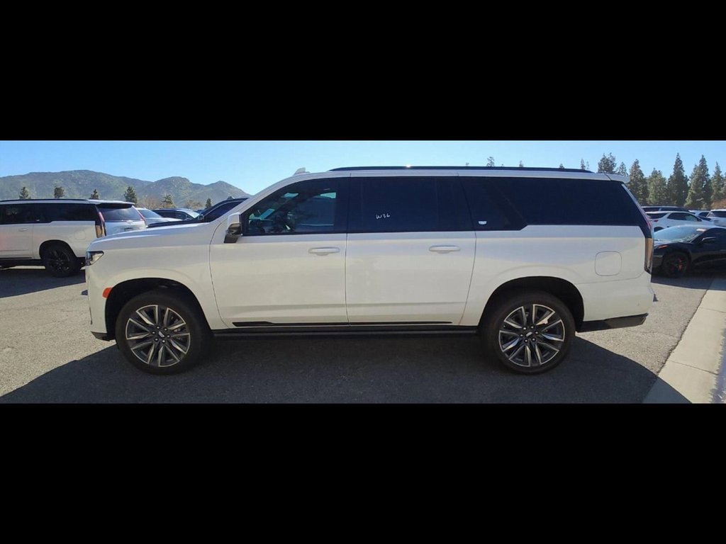 Used 2024 Cadillac Escalade ESV Sport Platinum w/ Heavy-Duty Trailer Package image 8