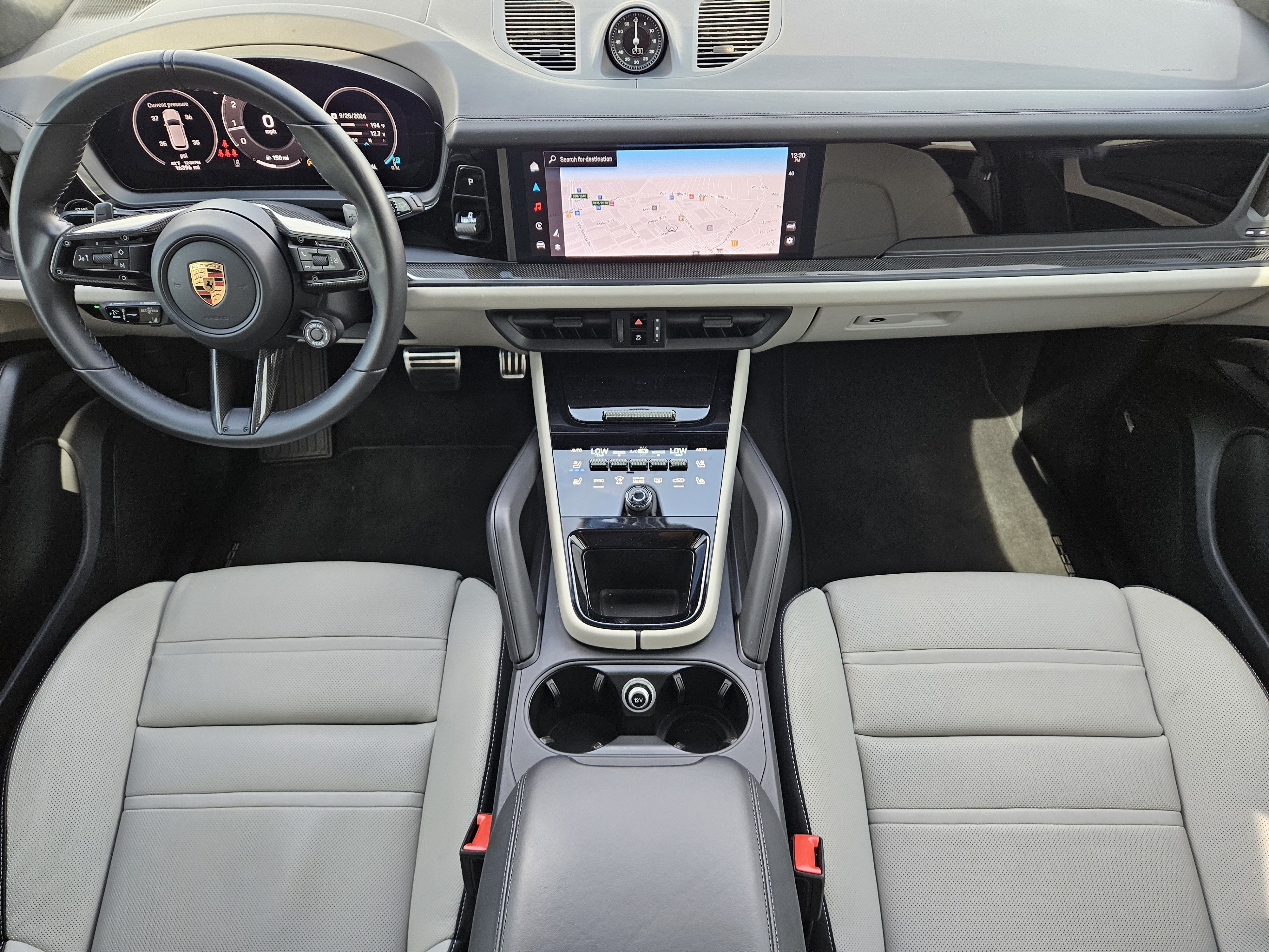 Certified 2025 Porsche Cayenne GTS AWD/4WD image 24