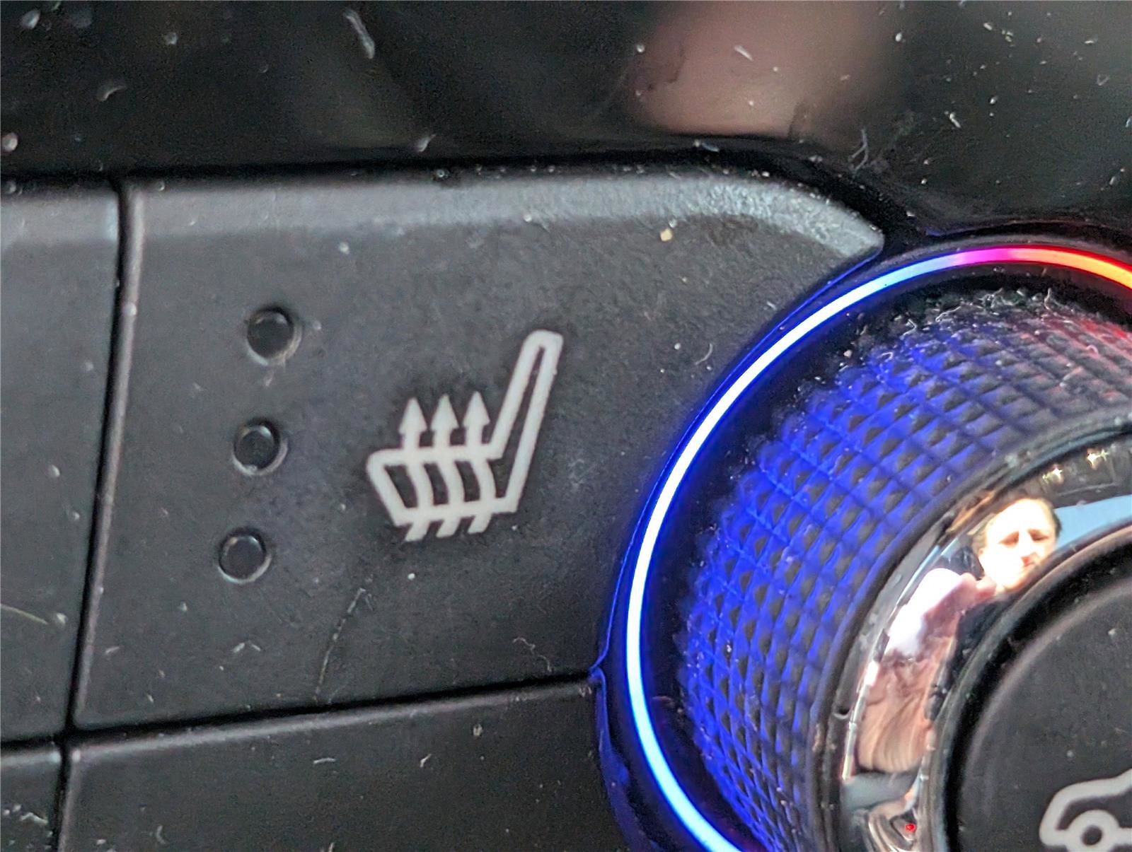 Used 2023 Buick Enclave Essence w/ Experience Buick Package image 24