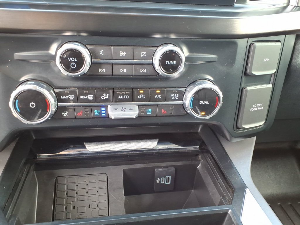 Used 2023 Ford F350 Lariat w/ FX4 Off-Road Package AWD/4WD image 29
