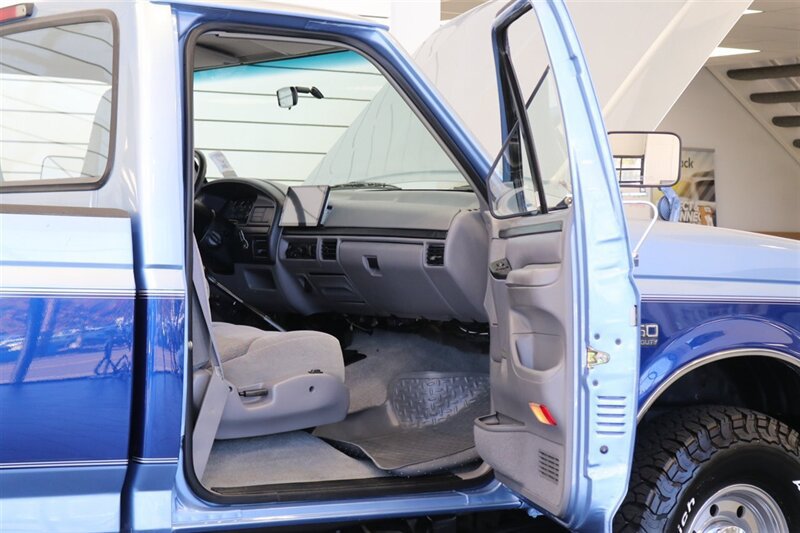 Used 1997 Ford F250 4x4 Regular Cab Heavy Duty image 55