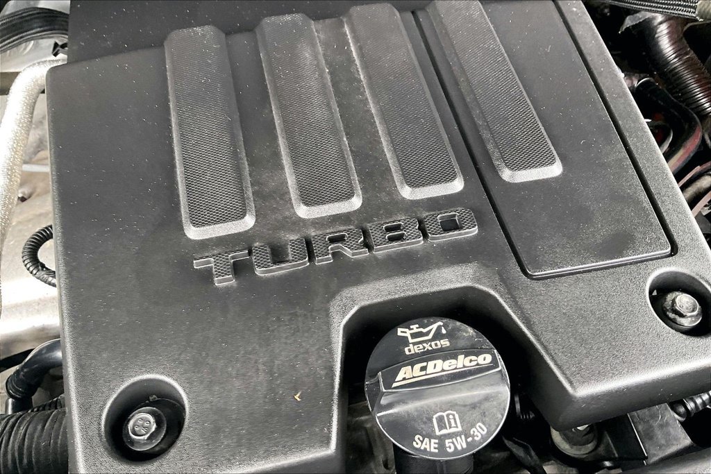 Used 2024 Chevrolet Silverado 1500 LT AWD/4WD image 35
