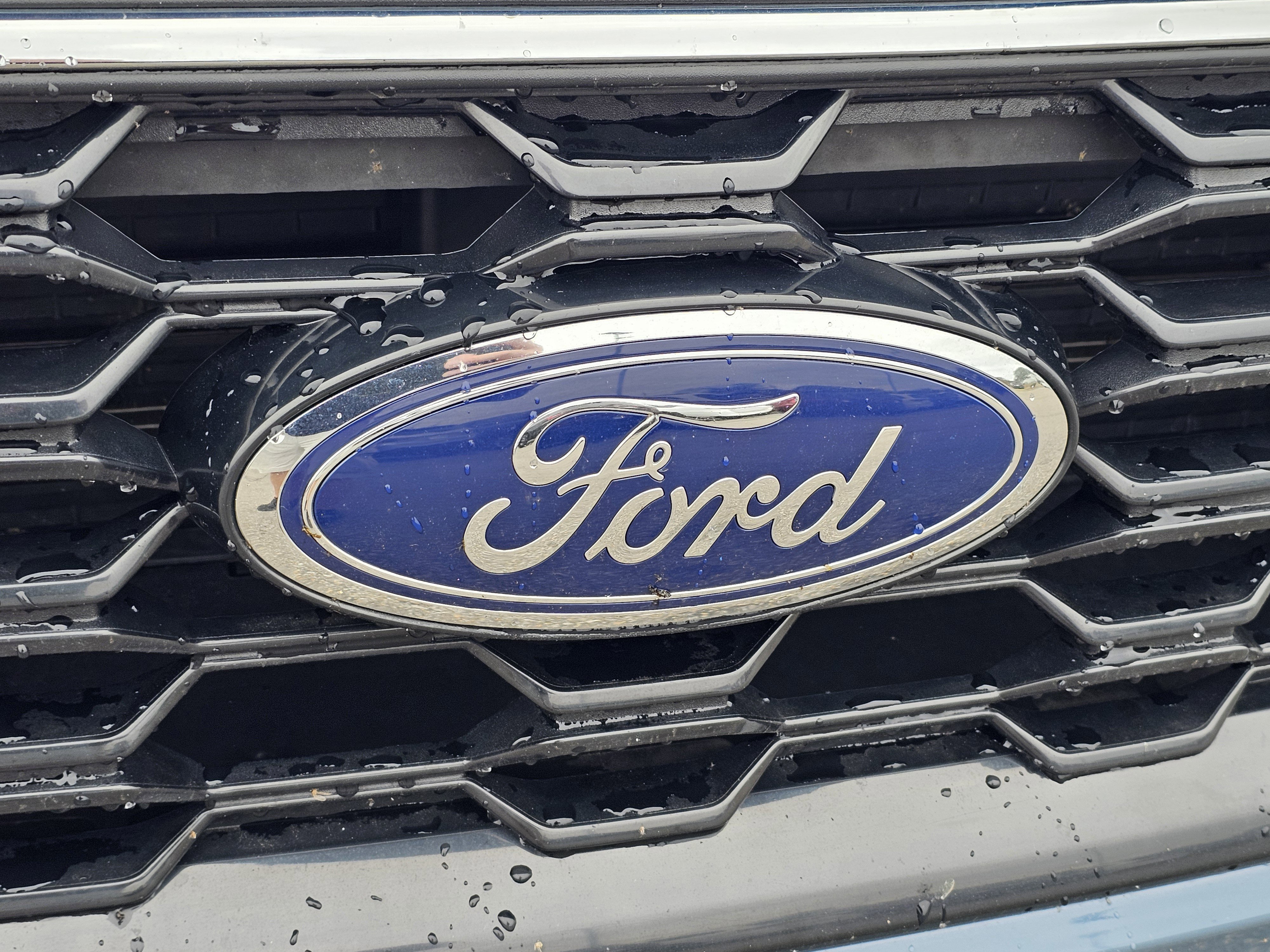 Used 2024 Ford Escape ST-Line image 3
