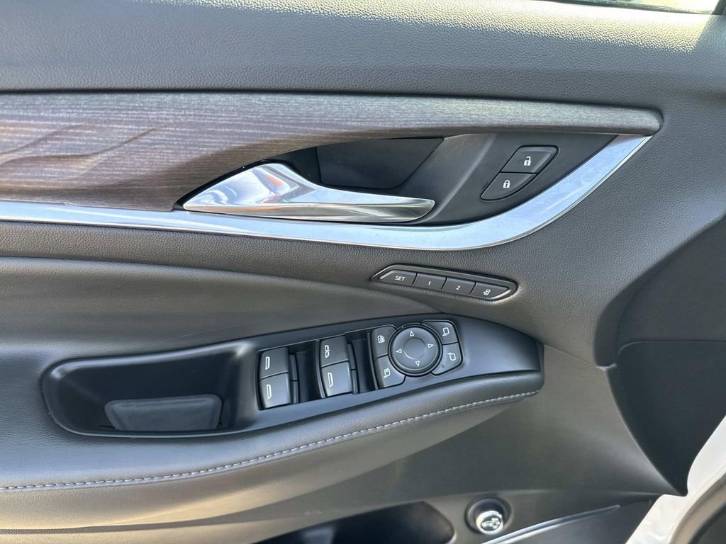 Used 2023 Buick Enclave Avenir w/ Avenir Technology Package image 20
